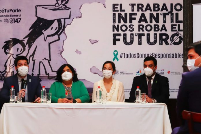 Autoridades presentaron la campaña de concienciación “El trabajo infantil nos roba el futuro”. Foto: Agencia IP