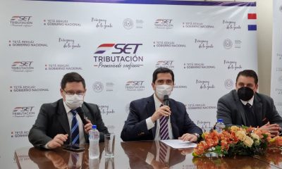 Durante la conferencia de prensa. (Foto Radio Ñanduti).