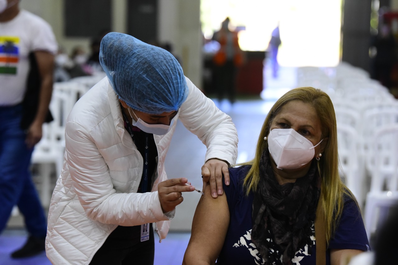 Autoridades de Salud aclararon que el Plan Nacional de Vacunación no contempla por el momento una tercera dosis contra el Covid. (Foto Gentileza)