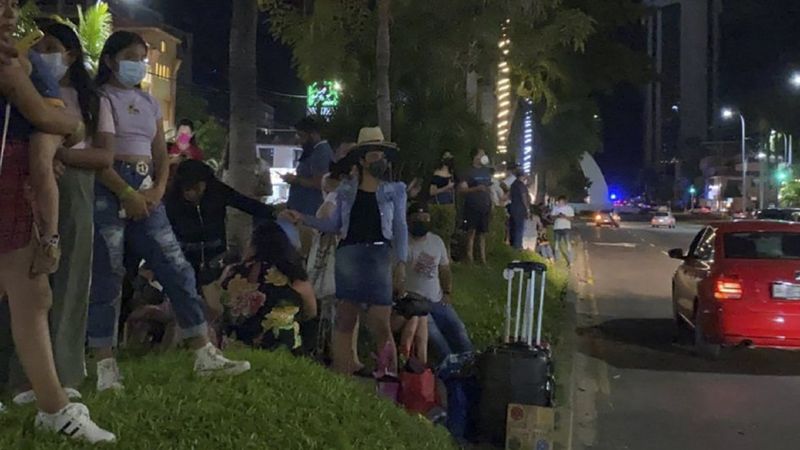 En Ciudad de México, los edificios se sacudieron y en el cielo se observaron los destellos conocidos como "luces de terremoto". Foto: Getty.