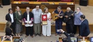 Raquel Rojas, exponentes del teatro y parlamentarios. Cortesía.