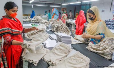 Trabajadoras de una planta textil en Bangladesh. Foto: Agencias.