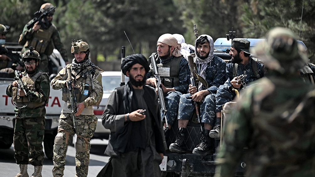 Soldados talibanes en las calles de Kabul. Foto: Agencias.