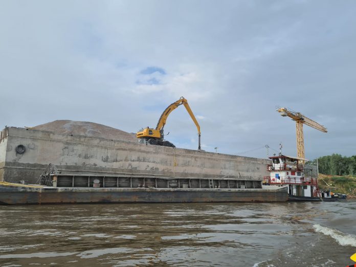 Obras de dragado en el Río Paraguay. Foto MOPC.