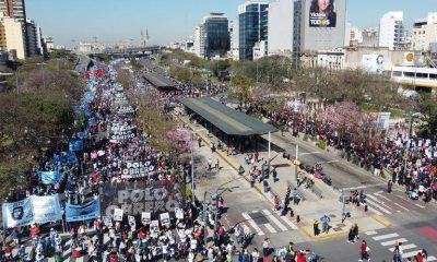 Grupos de izquierda se pronunciaron contra el gobierno de Alberto Fernández, un día después de que cinco ministros y otros altos funcionarios cercanos a Kirchner pusieran sus cargos a la disposición. Foto: lanacion.com.ar