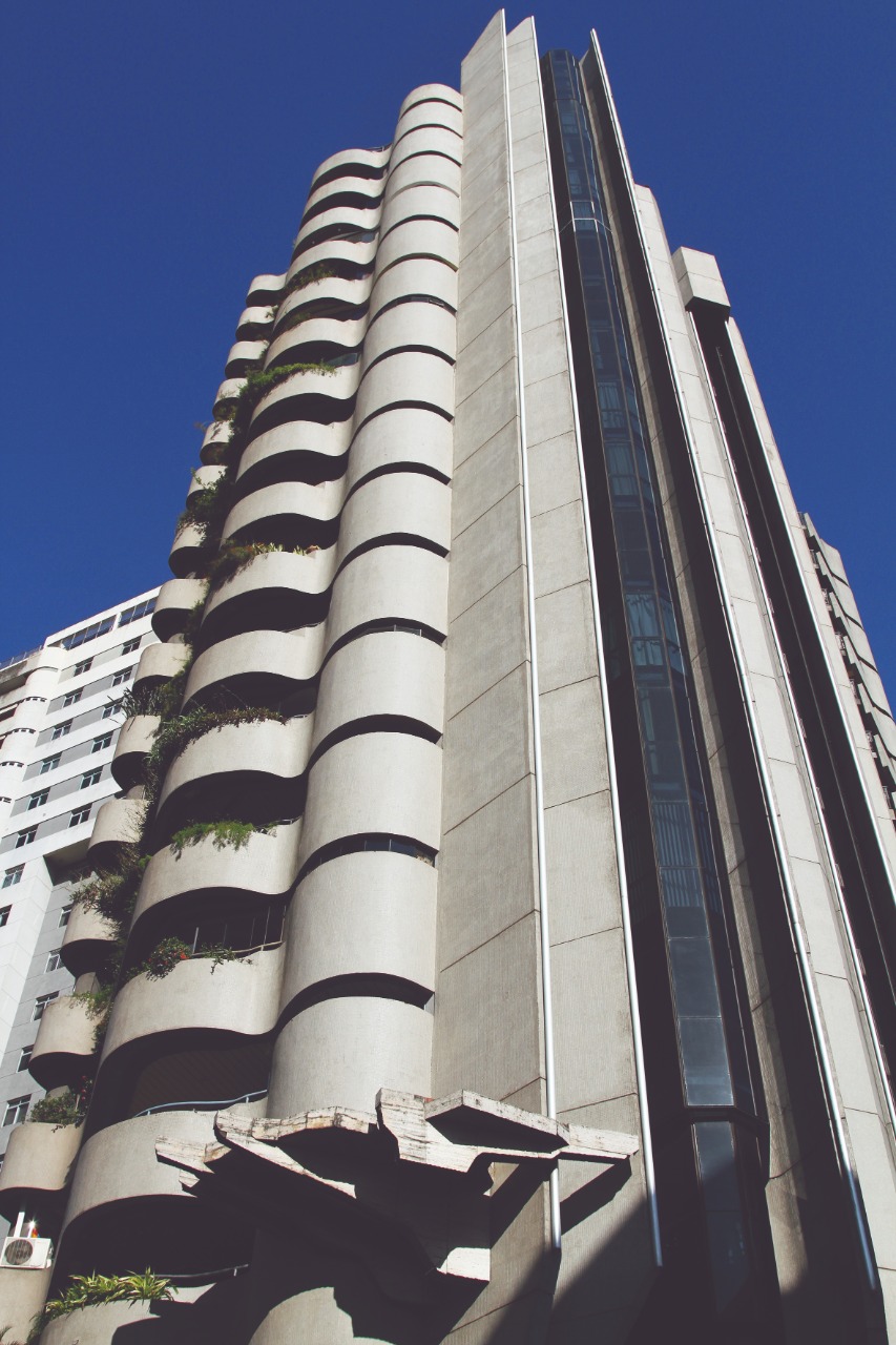 Edificio Nautilus, obra de Jenaro Pindú, 1989, Asunción © Edgar Balbuena