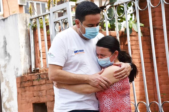 Doña Nancy, mamá de Liz, llora a su hija. (Foto: Ricardo Estigarribia)