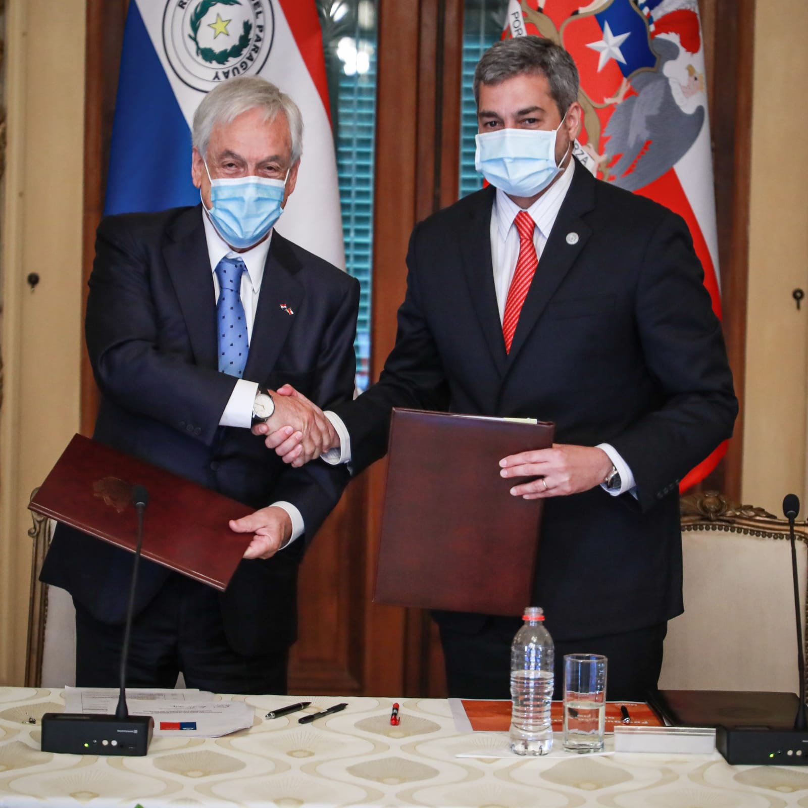 Mario Abdo y Sebastian Piñera en el Palacio de Gobierno. (Foto Presidencia).