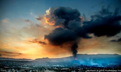 Nube de ceniza del volcán Cumbre Vieja, en la Palma. Archivo.