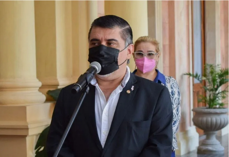 Doctor Julio Borba, ministro de Salud. (Foto Ministerio de Salud)