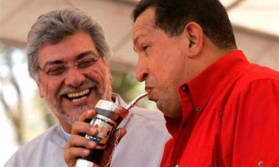Fernando Lugo y Hugo Chávez. (Foto Twitter)