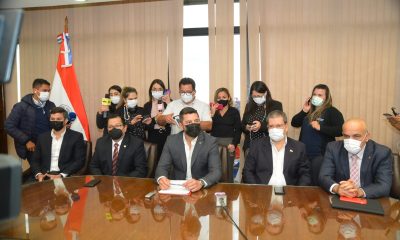 Durante la conferencia de prensa. (Foto Diputados)