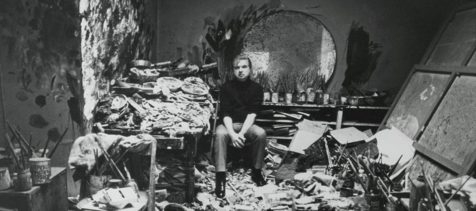 Francis Bacon en su estudio, retratado por Carlos Freire, 1973