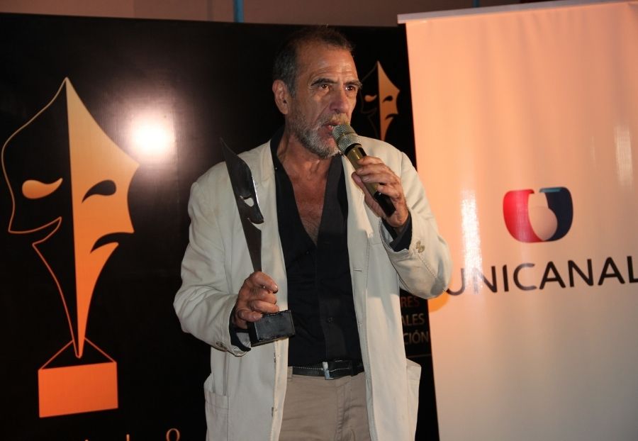 Héctor Silva, galardonado por su interpretación en Miguel, Jean y Rafael.