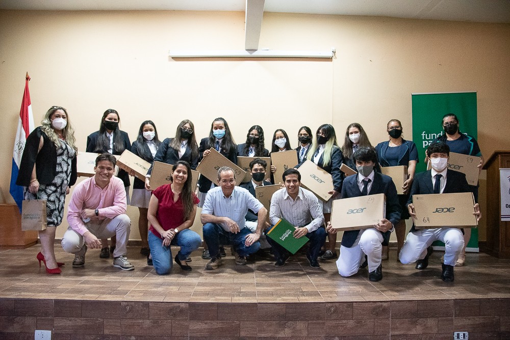 La premiación de las Olimpiadas del Semáforo 2021, tuvo lugar en la sede del Colegio Nacional de Capiatá. Foto: Gentileza.