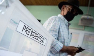 Los chilenos votan este domingo en el balotaje. Foto: Getty.