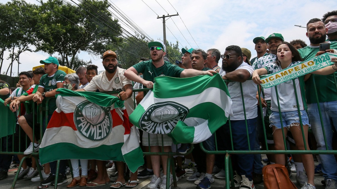 El Verdão salió de Brasil despedido por una multitud de aficionados y aspira a su tercera Copa Libertadores tras conquistar las de 1999 y 2020. Foto: Gentileza.