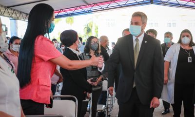 Mario Abdo llegando a la inauguración. (Foto Presidencia).