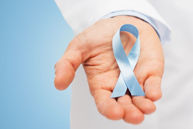 La campaña "Noviembre Azul" es para cocienciar a los hombres sobre el cáncer de próstata. Foto ilustrativa