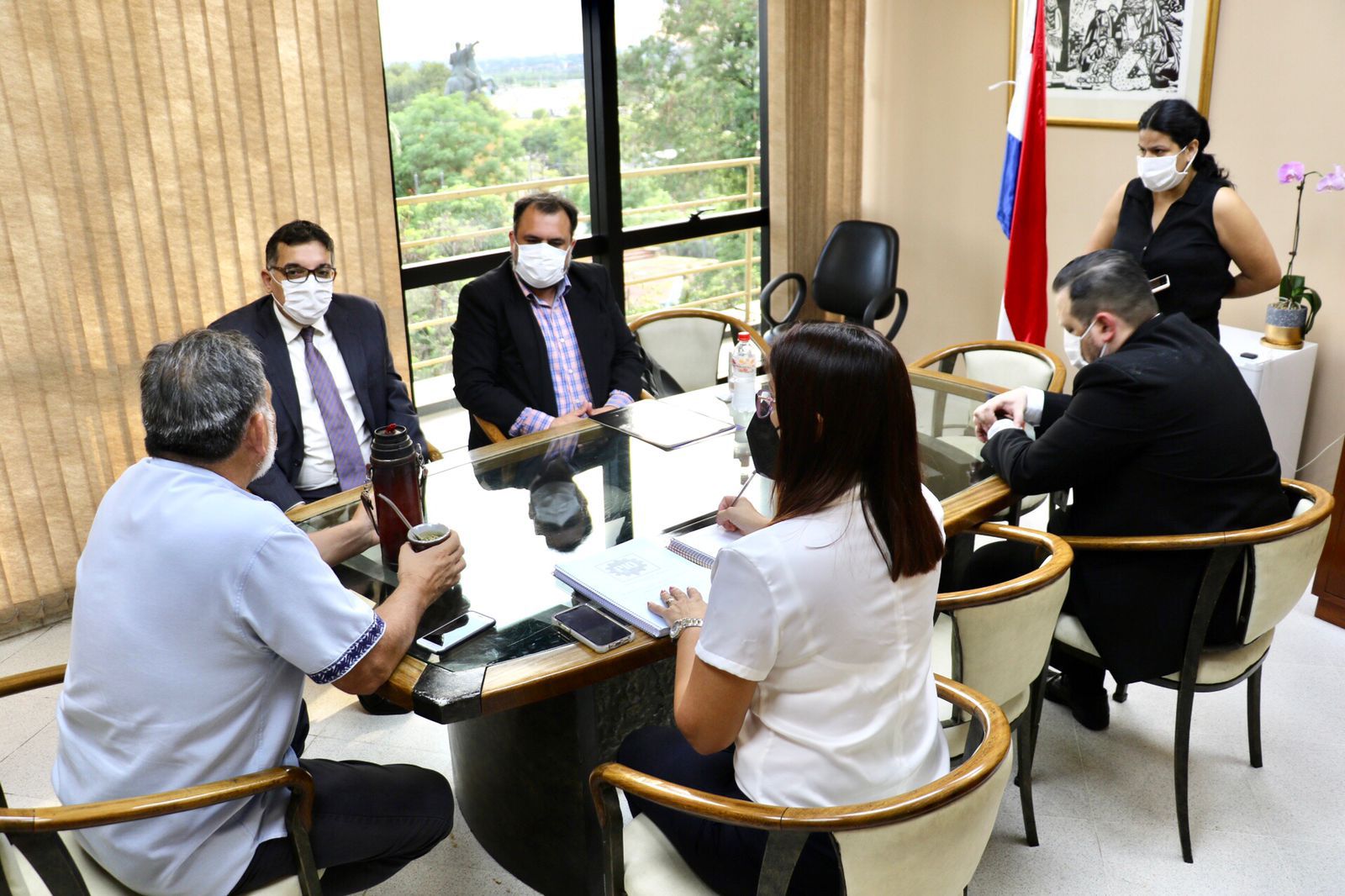 Reunión con Sixto Pereira. (Foto Senado).