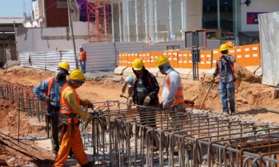 Trabajadores en obras viales. Foto: MOPC.