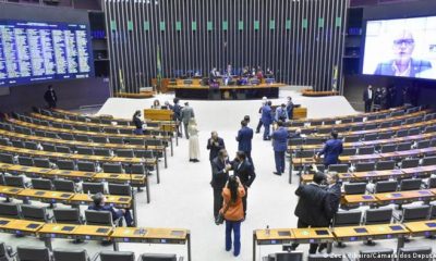 Los diputados autorizaron un fondo de 859,6 millones de dólares para financiar a los partidos políticos en las elecciones del próximo año, monto que triplica la suma asignada en 2018. Foto: Cámara de Diputados de Brasil.