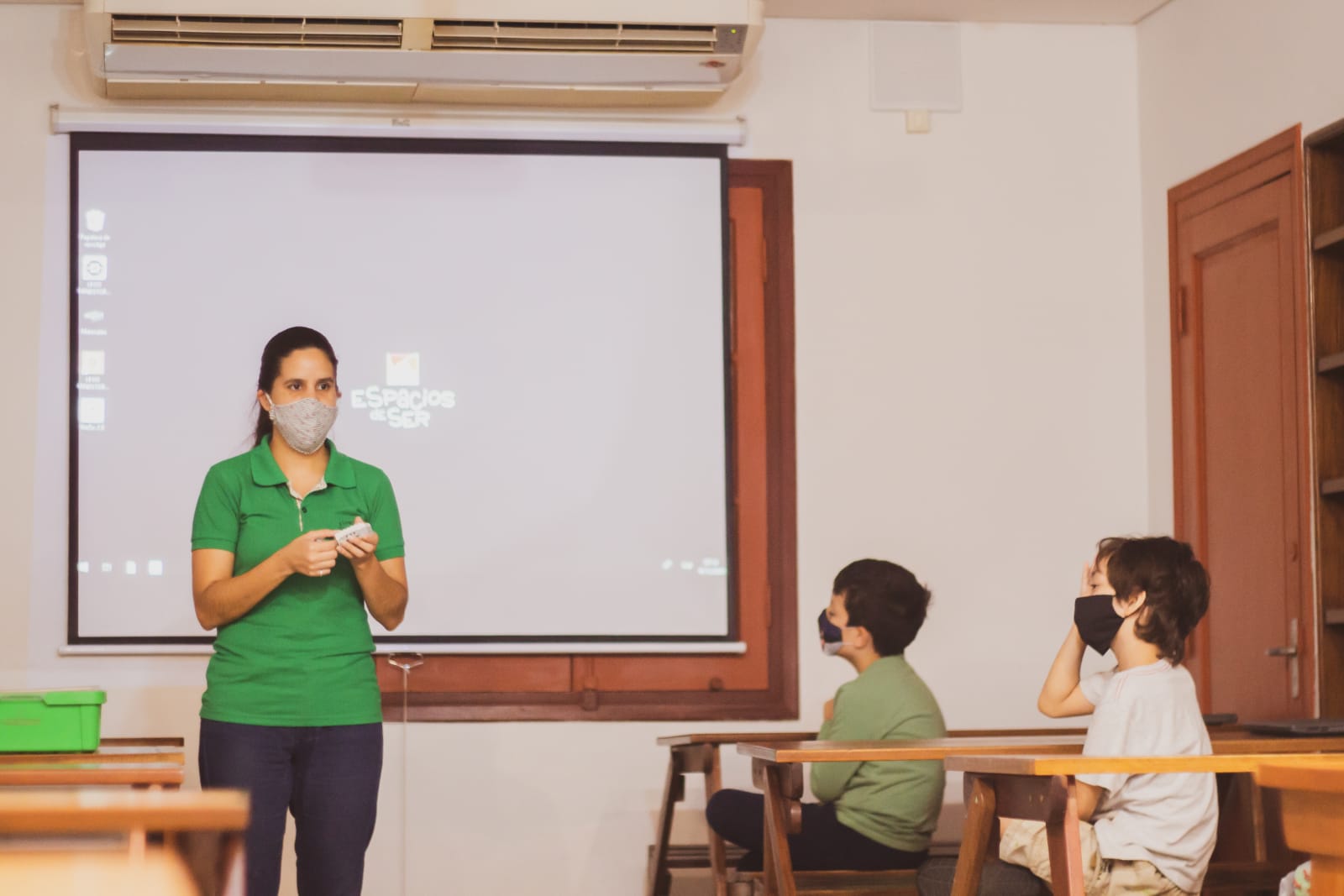 La psicopedagoga Liú Ficorilli resalta que esta educación se enmarca mucho en las palabras y acciones que un educador toma para acompañar a los estudiantes. Foto: Gentileza.