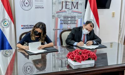 Momento de la firma del convenio. (Foto: Gentileza)