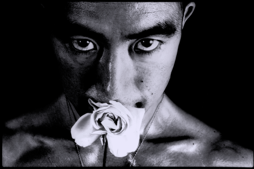 Yukio Mishima fotografiado por Eikoh Hosoe (Cultura inquieta)