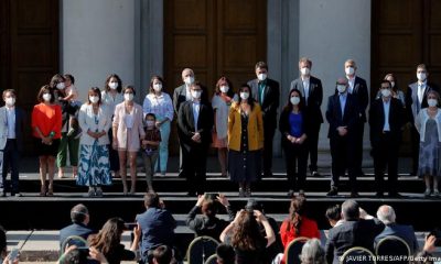 El presidente electo formará un gabinete de 24 personas, la mayoría mujeres. Mario Marcel, independiente vinculado a los socialistas, renunció ayer a la presidencia del Banco Central para hacerse cargo de Finanzas. Foto: Getty Images.