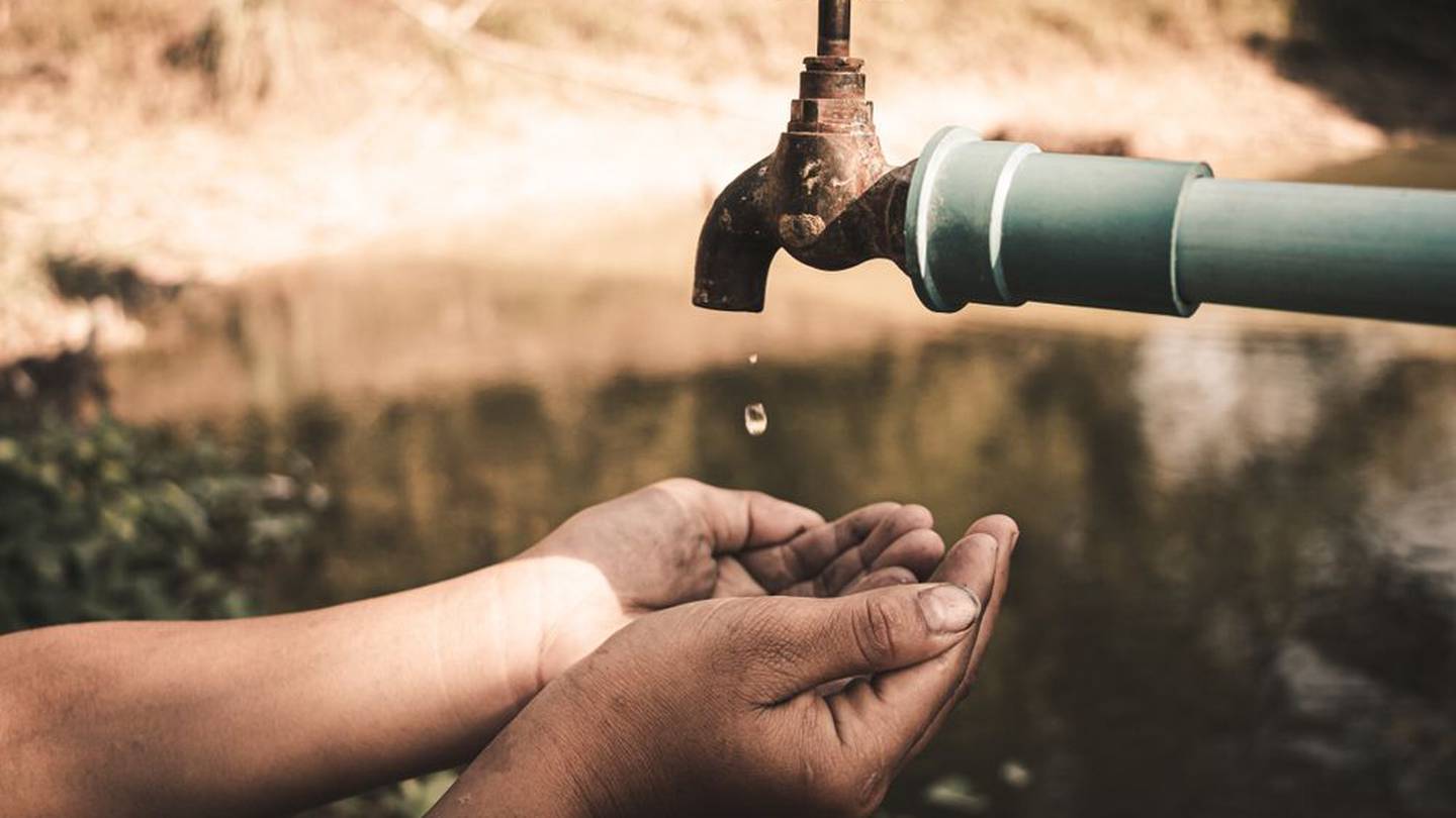 El problema de la falta de agua se acrecienta en varios municipios. (foto (Shutterstock)