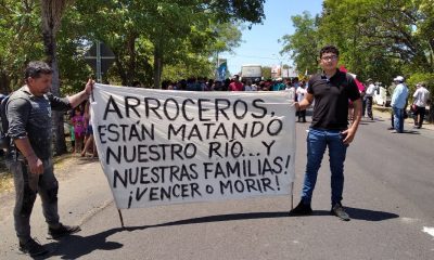 Momento de la manifestación de los pescadores. (Foto Radio Ñanduti- Sofía Alonzo)