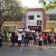 Momento de la manifestación frente a la Fiscalía de Itauguá. (Foto Michi Moragas)