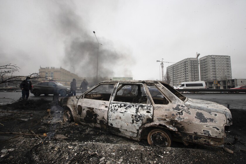 El detonante de la crisis fue la subida al doble de precio del gas licuado, que provocó manifestaciones pacíficas en varias ciudades del país desde el pasado 2 de enero, que luego degeneraron en violentos disturbios. Foto: Agencias.