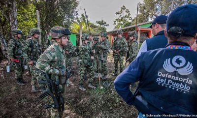 El presidente de Colombia, Iván Duque, culpa a su homólogo de Venezuela, Nicolás Maduro, de proteger a grupos armados en su territorio, mientras Caracas niega los señalamientos. Foto: Getty Images.