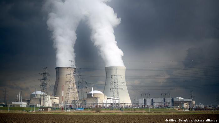 La UE busca impulsar fuertes inversiones en iniciativas de energías limpias y renovables, aunque la inclusión de centrales nucleares y de gas promovió agrias discusiones entre los miembros del bloque. Foto: Picture Aliance.