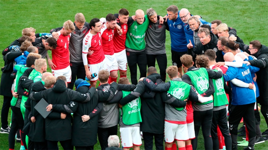 El fútbol también tuvo su respuesta al ataque ruso a Ucrania: la Unión Europea de Fútbol Asociado dispuso que la definición del próximo 28 de mayo se traslade a la Stade de France, en París. Foto: Agencias.