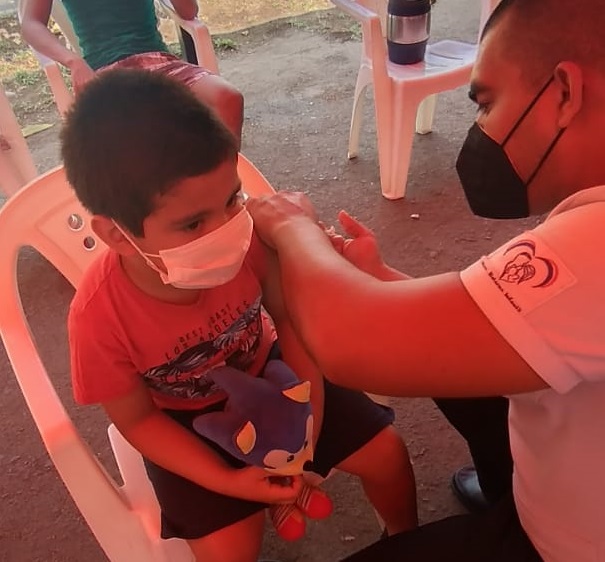 Continua el esquema de vacunación contra la influenza y Covid. Foto: Florencia Vallejos