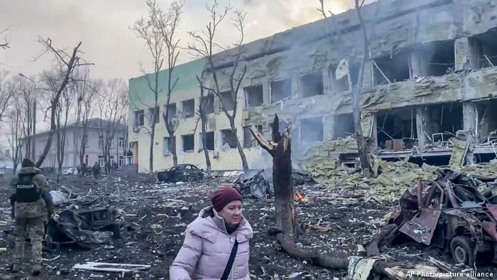 El más reciente bombardeo aéreo ruso impactó en un hospital pediátrico, con saldo de 17 adultos heridos, según un responsable regional. Foto: Picture Aliance.