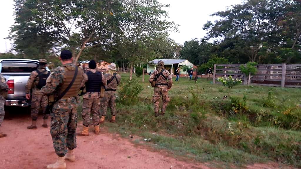 Los uniformados realizaron allanamientos en la zona. (Foto Policía Nacional)