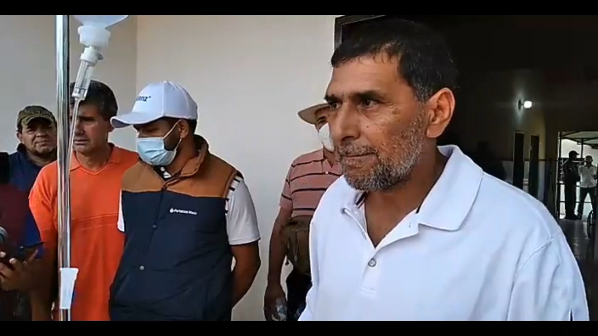 Carlos González habló brevemente con los medios de prensa. (Foto 780 AM)