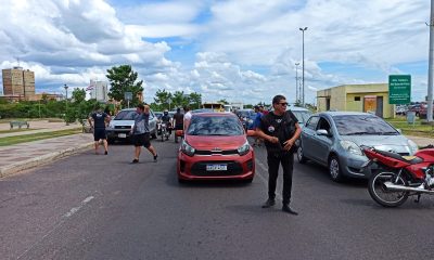 Manifestación de conductores en la Costanera de Asunción. (Foto Gentileza)