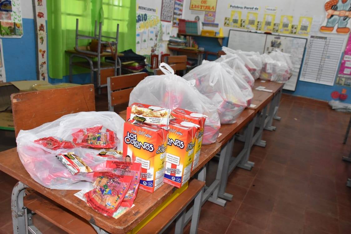 Comenzó la entrega de los alimentos. (Foto Más Encarnación)