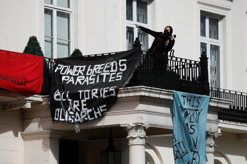 El inmueble está valuado en 65 millones de dólares y ubicado en Belgrave Square, un lujoso barrio en el centro de Londres que pertenecería a Oleg Deripaska, un empresario vinculado al presidente Vladimir Putin. Foto: Infobae.