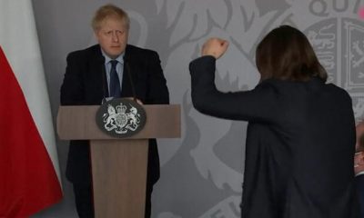 Reportera ucraniana confronta a primer ministro británico. Foto: Captura.