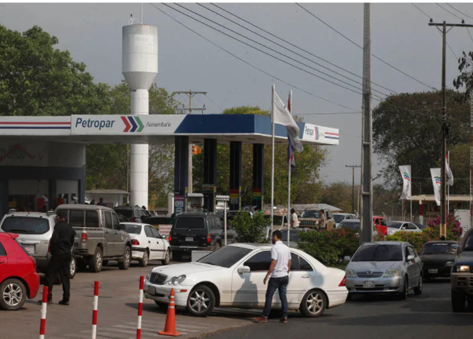 El Ejecutivo revocó el subsidio otorgado a Petropar y los precios se normalizaron nuevamente. Foto: PyInforma