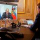 El presidente francés, Emmanuel Macron, hablando con su homólogo ruso, Vladimir Putin.. Foto: Agencias.