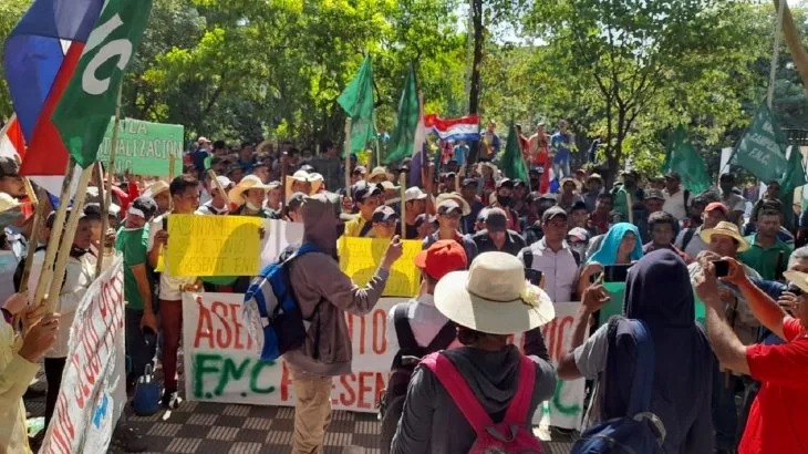 Marcha de campesinos. Foto: Radio Ñanduti