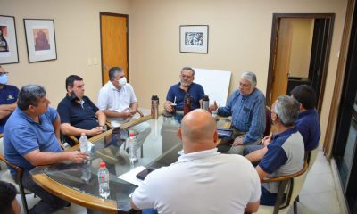 Sixto Pereira y Fernando Lugo en reunión con miembros del sindicato de Petropar. (Foto Senado).