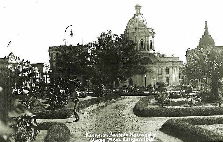 Jardín de la ex plaza del Mercado, 1940. Cortesía